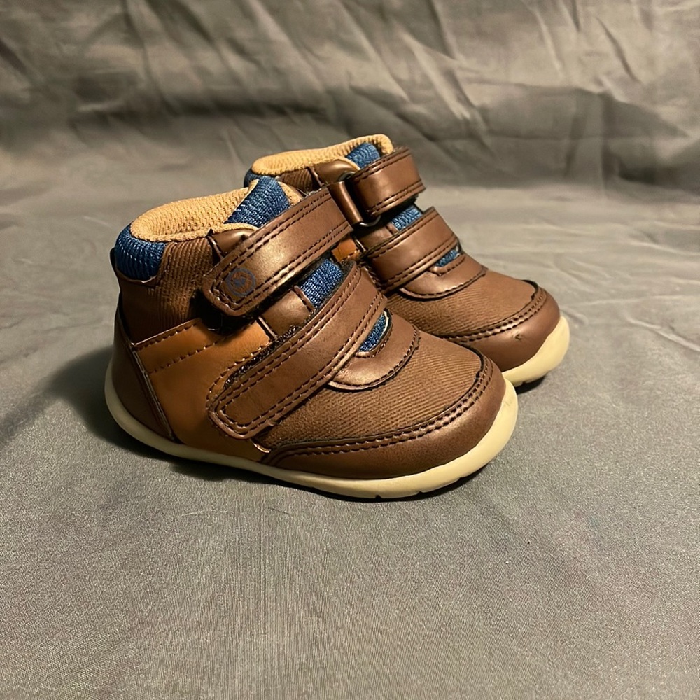 Stride rite waking boots